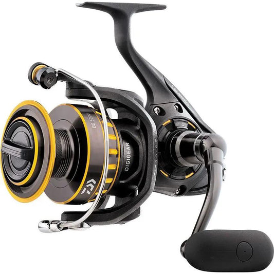 Daiwa BG Spinning Reel BG2500 by Daiwa