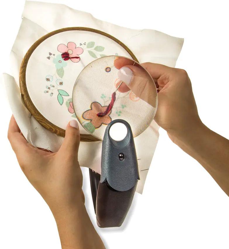Carson FreeHand Spot Lens FH-25 Hands Free Magnifier With 2.5x And 5.5x Dual Power For Hobbyists by Carson Optics