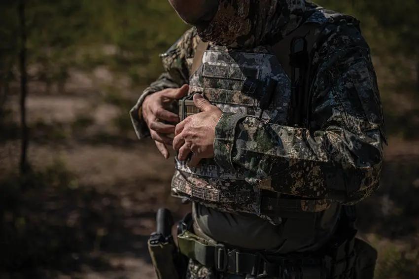 Mil-Tec Gen II Plate Carrier Vest - MOLLE System With Front Back And Side Pouches And Magazine Loops by Mil-Tec