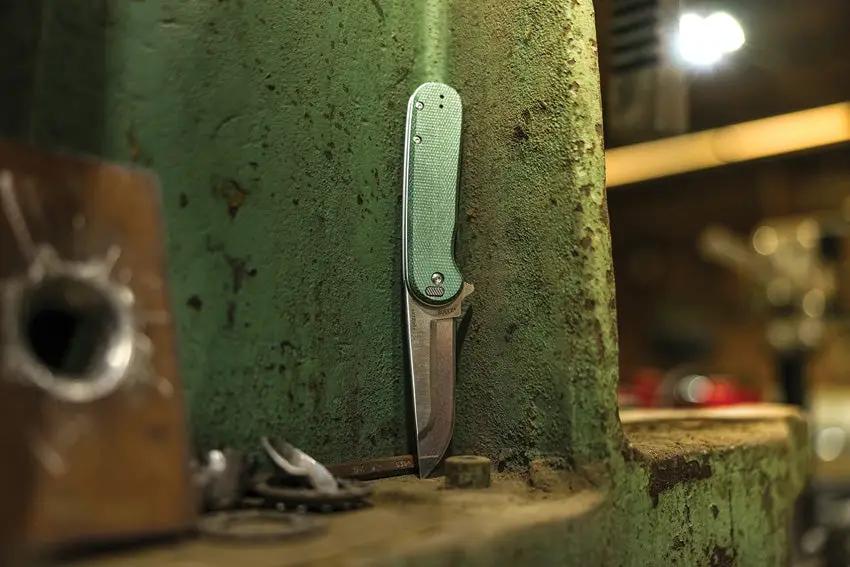 Outdoor Edge Razor VX3 Linerlock Assisted Opening Folding Knife For Outdoor Enthusiasts Green Canvas Micarta Handle by Outdoor Edge