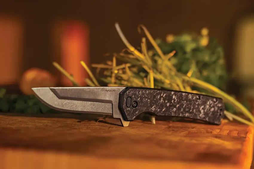 Outdoor Edge Razor VX5 Linerlock Assisted Opening Folding Knife For EDC Enthusiasts With Carbon Fiber G10 Handle by Outdoor Edge
