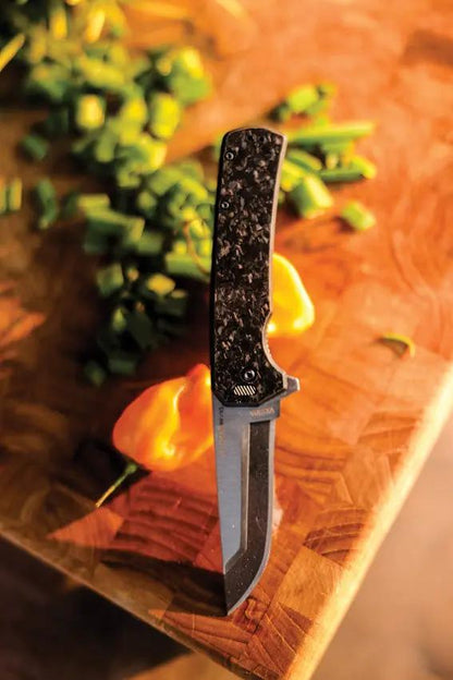 Outdoor Edge Razor VX5 Linerlock Assisted Opening Folding Knife For EDC Enthusiasts With Carbon Fiber G10 Handle by Outdoor Edge