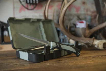 Schrade SwitchIt Hunting Kit Four Blade Field Dressing Tool Set For Hunters And Outdoor Enthusiasts by Schrade
