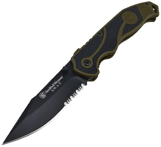 Smith & Wesson Linerlock A/O Green/Black 1100058 by Smith & Wesson