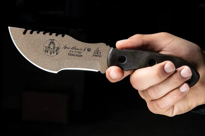 Tom Brown Tracker T2 Knife by TOPS, Tan 1095 Carbon Steel Sawback Full Tang with Kydex Sheath for Bushcraft Enthusiasts by Black Country Outdoor