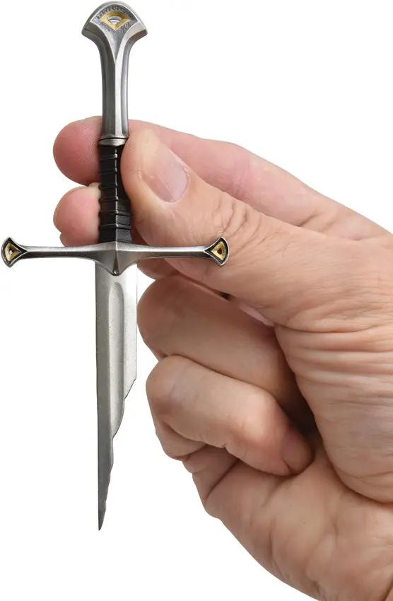 United Cutlery Shards Of Narsil Statue One Fifth Scale Hand Painted Elven Princess With Shield Collectible by United Cutlery
